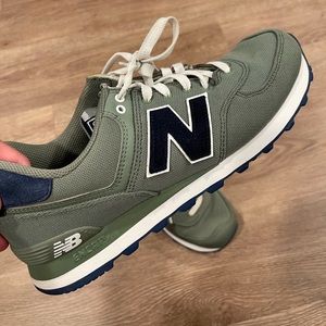 New Balance 574 Pique Polo pack in green with navy accents size 9.5 mens